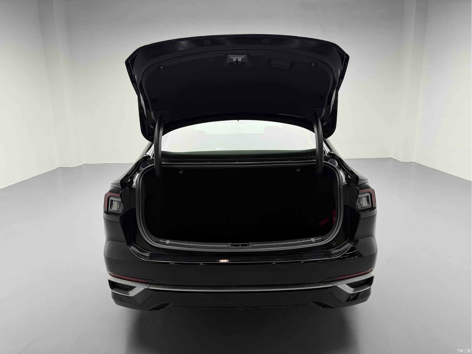 Ford Mondeo, 2022 19