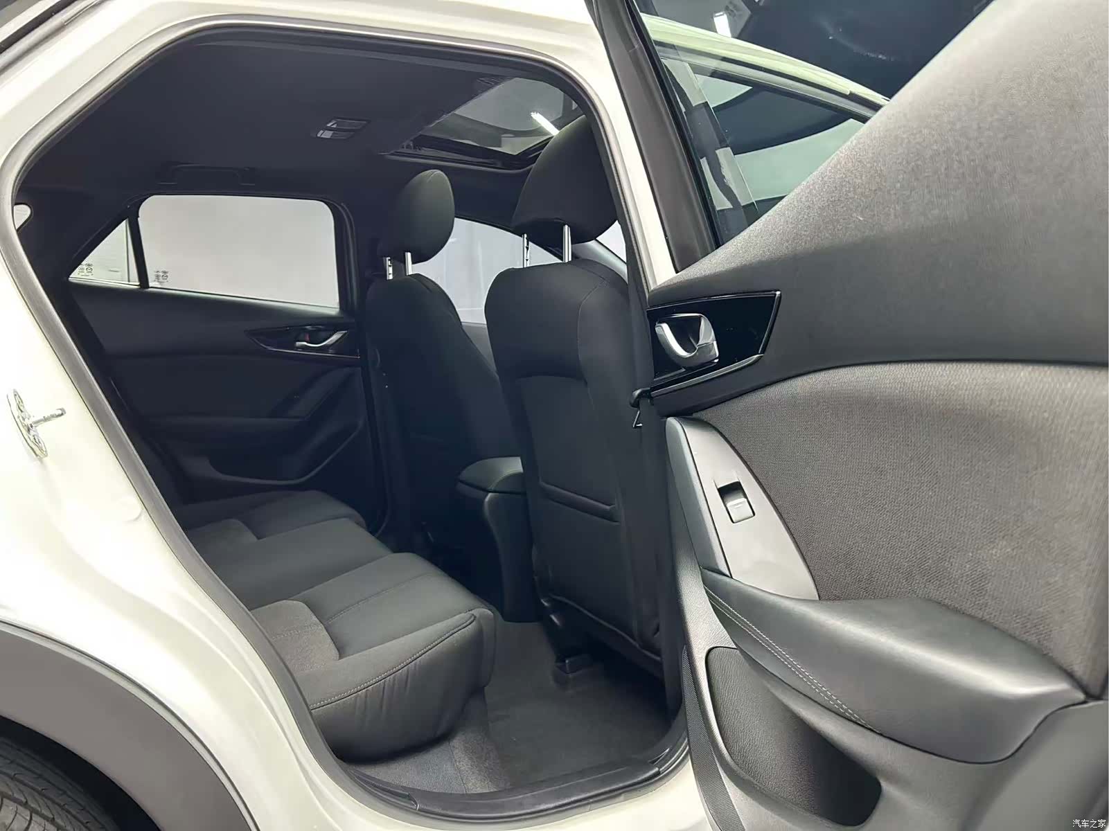 Mazda CX-4, 2023 20