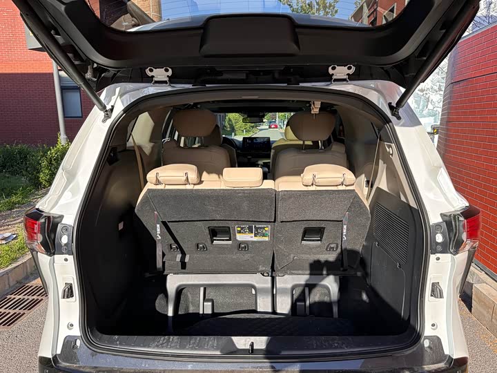 Toyota Sienna, 2022 года фото 12