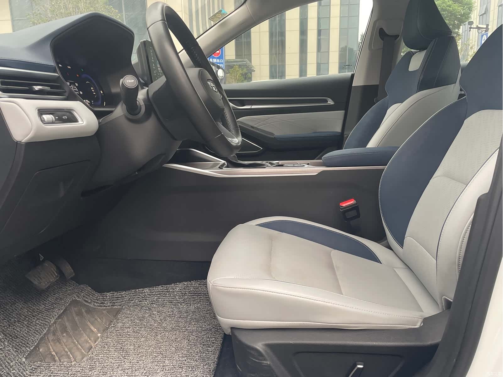 Geely Emgrand, 2021 8