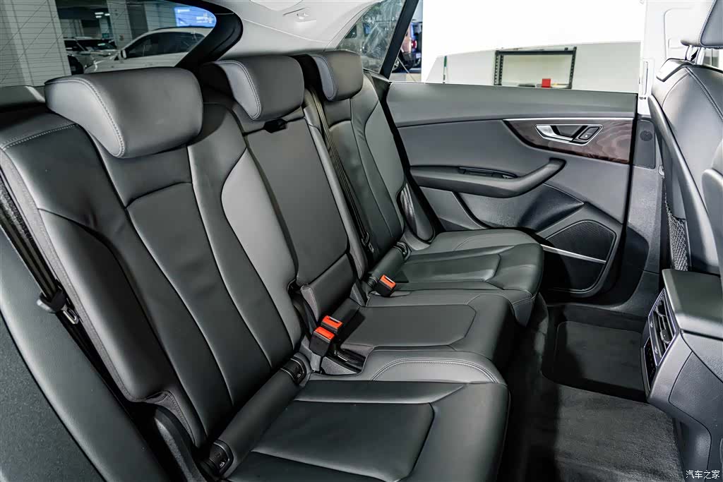 Audi Q8, 2021 23