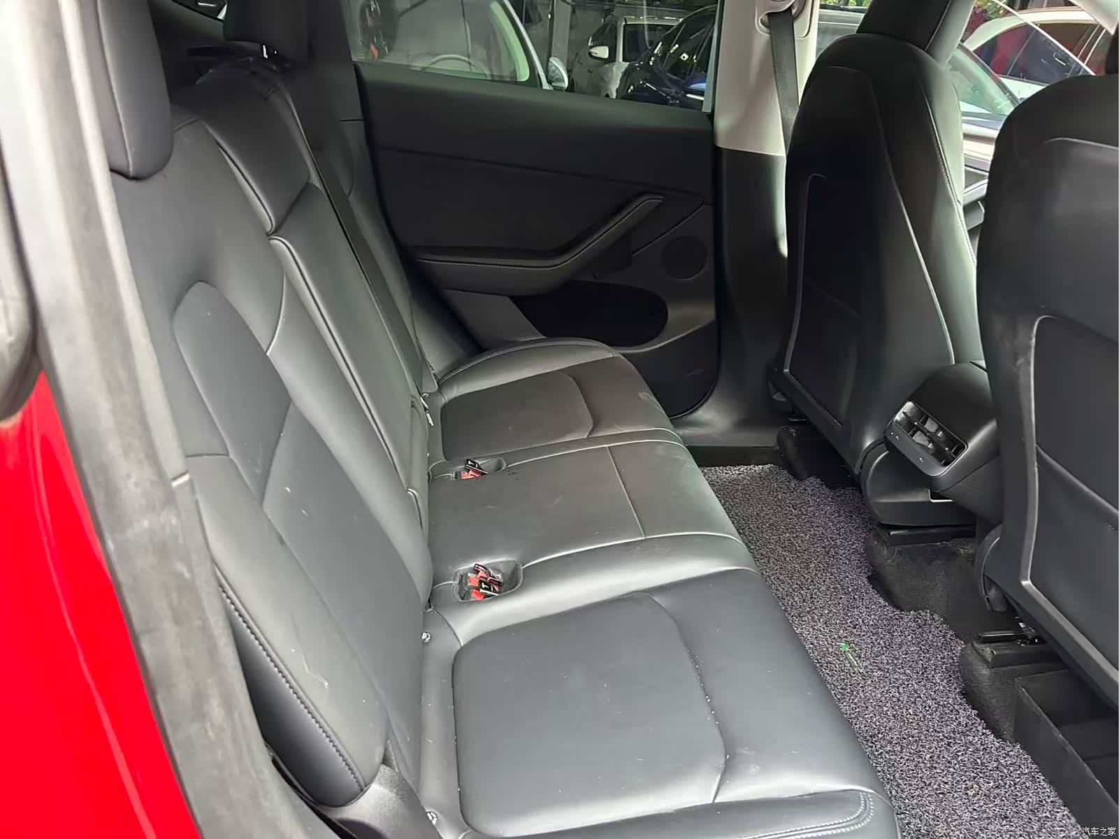 Tesla Model Y, 2021 12