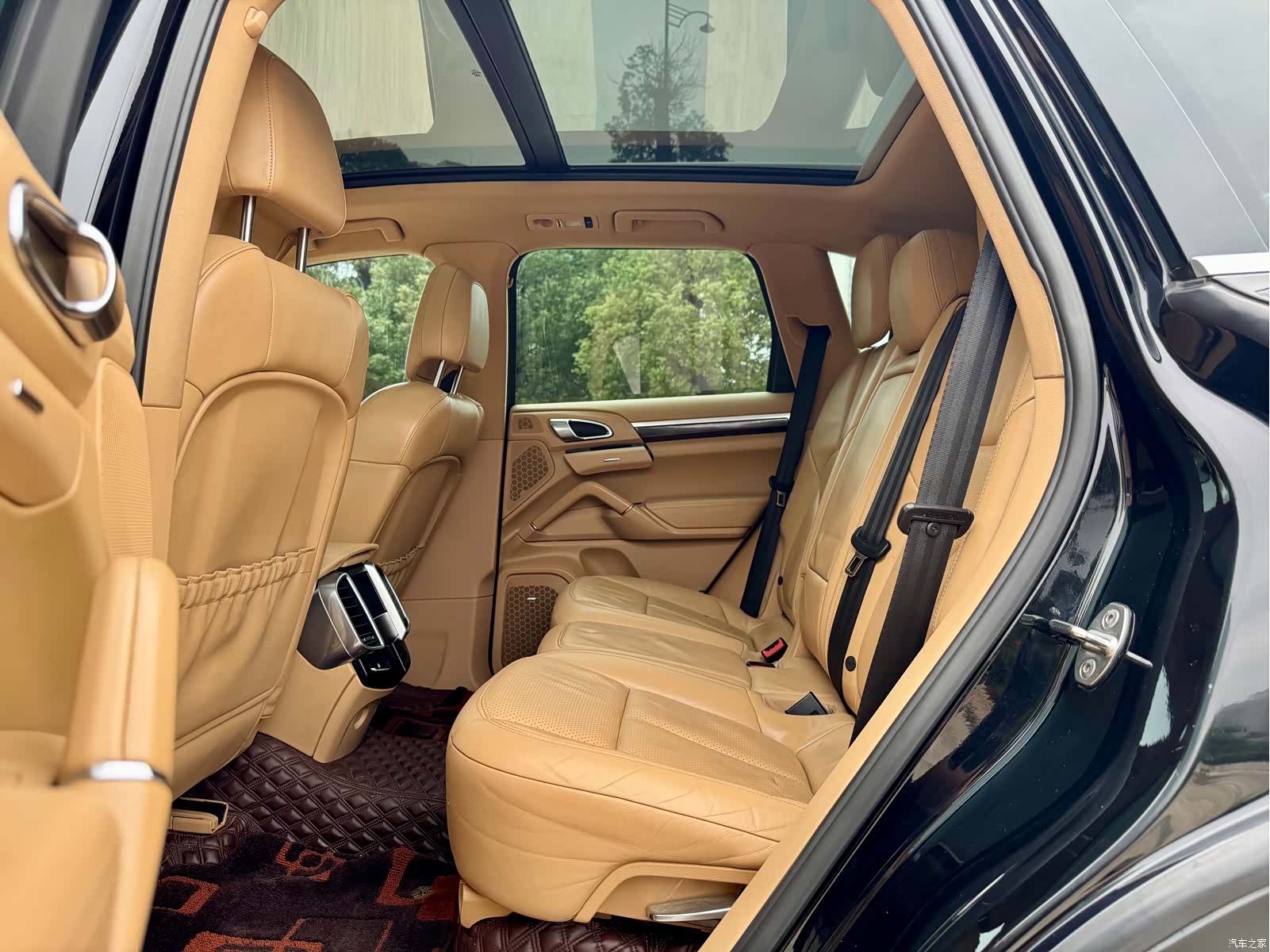 Porsche Cayenne, 2012 7