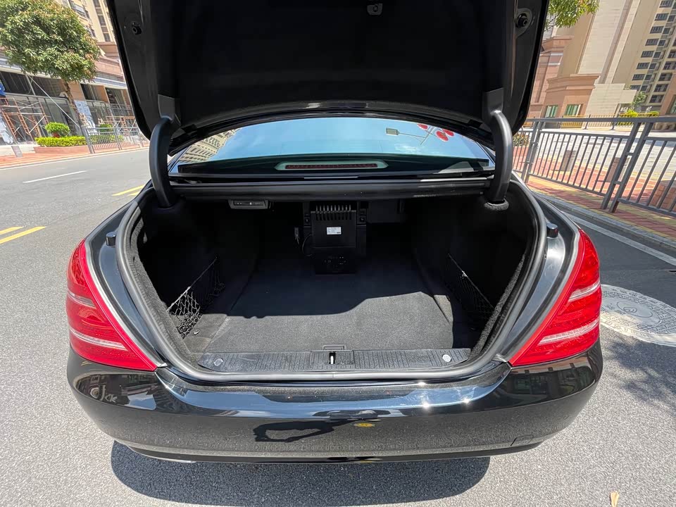 Mercedes-Benz S-class Mercedes-Benz S-class