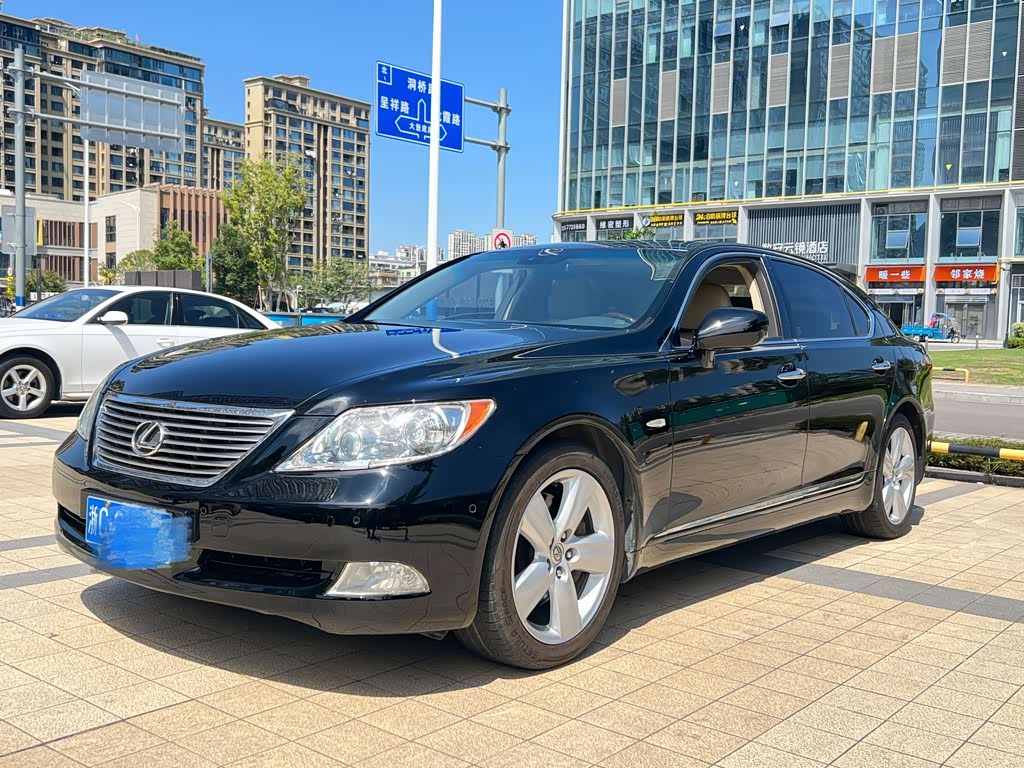 Lexus LS 2006 460L