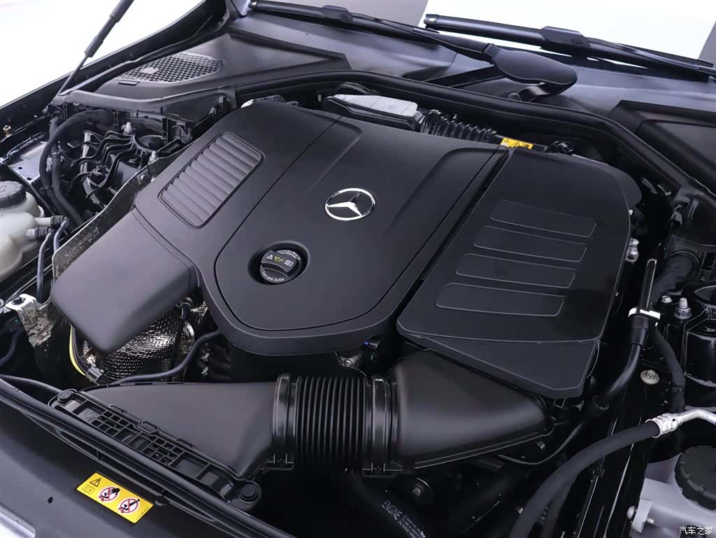 Mercedes-Benz E-Class, 2024 24
