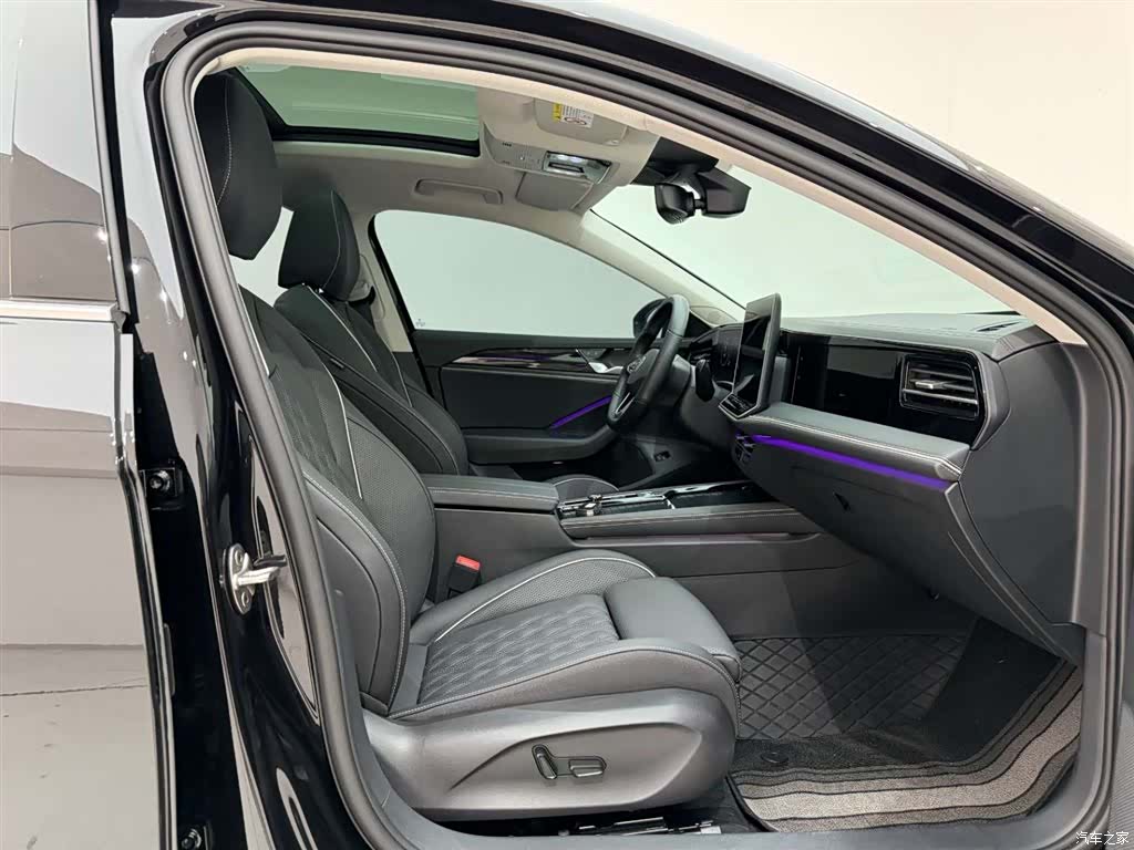 Volkswagen Magotan, 2025 19