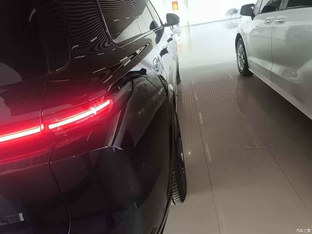 Li Auto L9, 2025 8