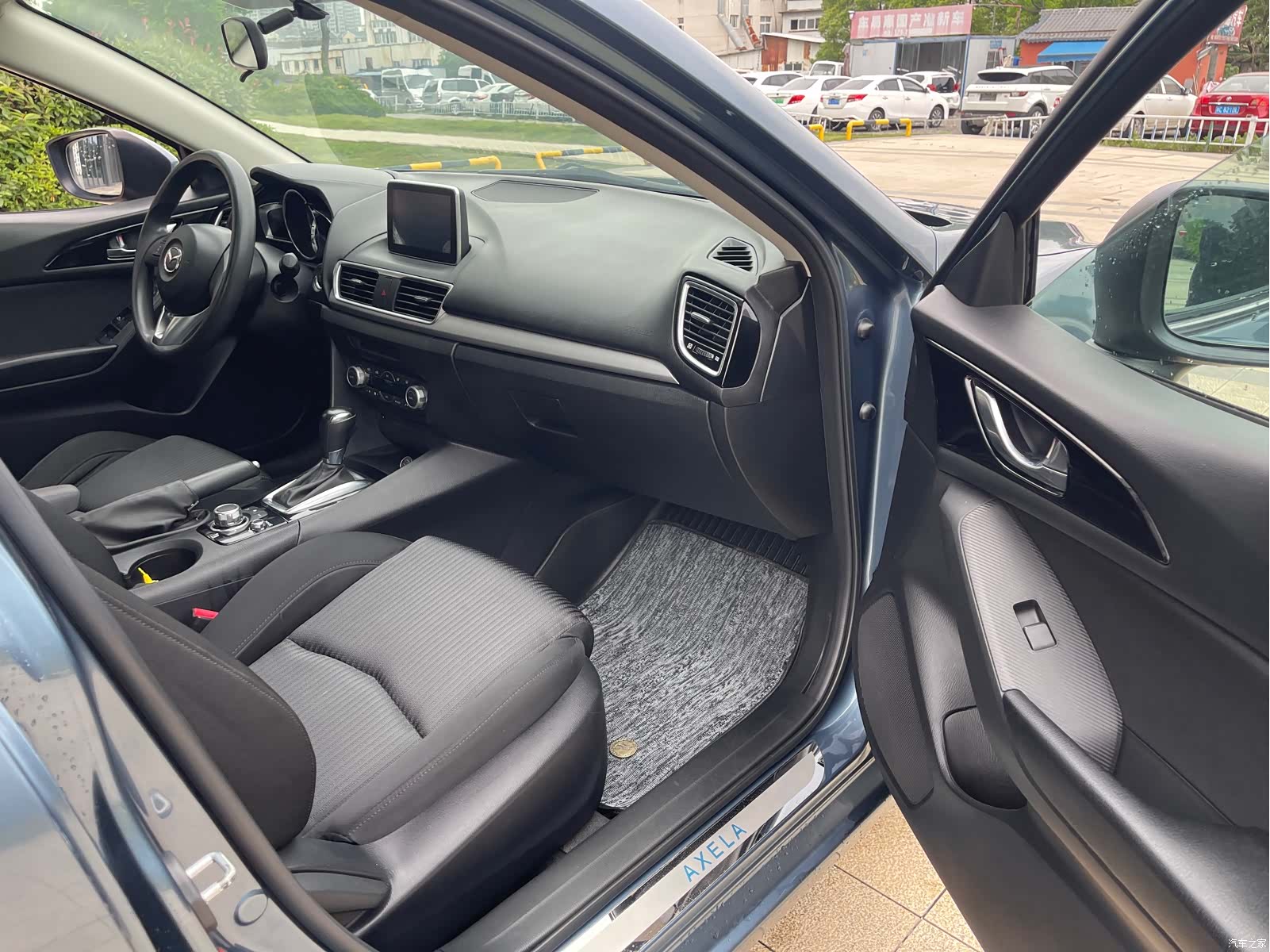 Mazda Mazda3, 2014 9
