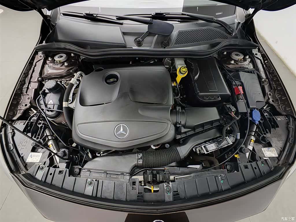Mercedes-Benz GLA, 2015 6