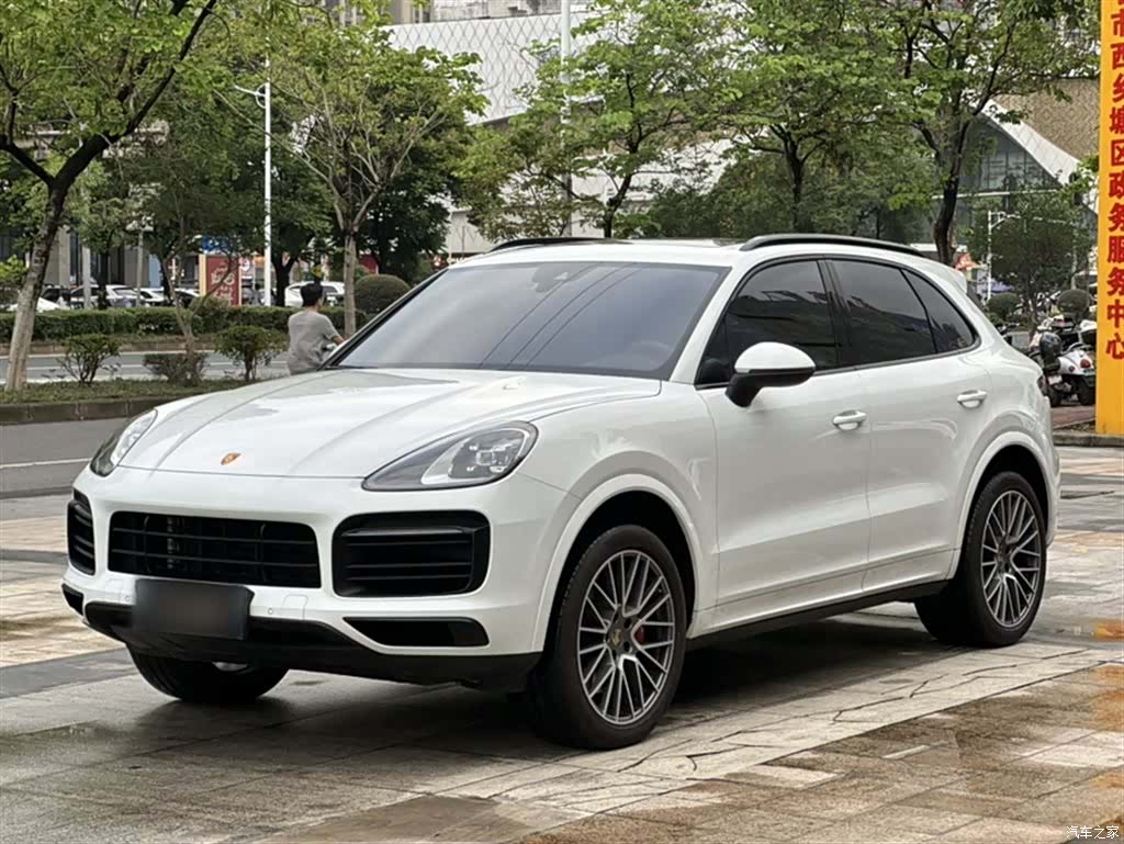 Porsche Cayenne, 2023 1
