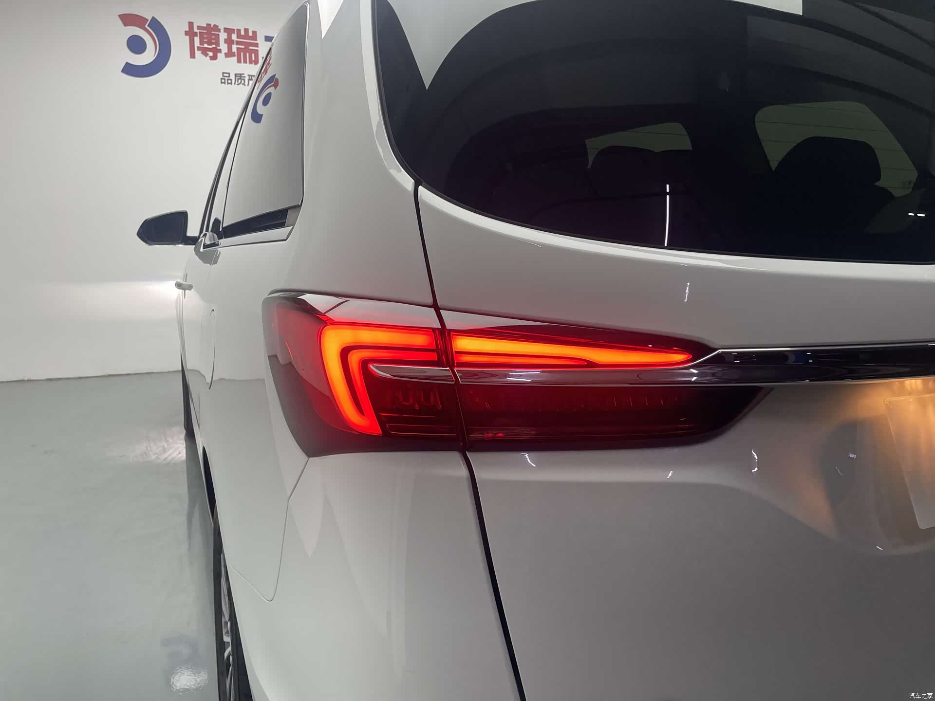Buick GL8, 2023 10