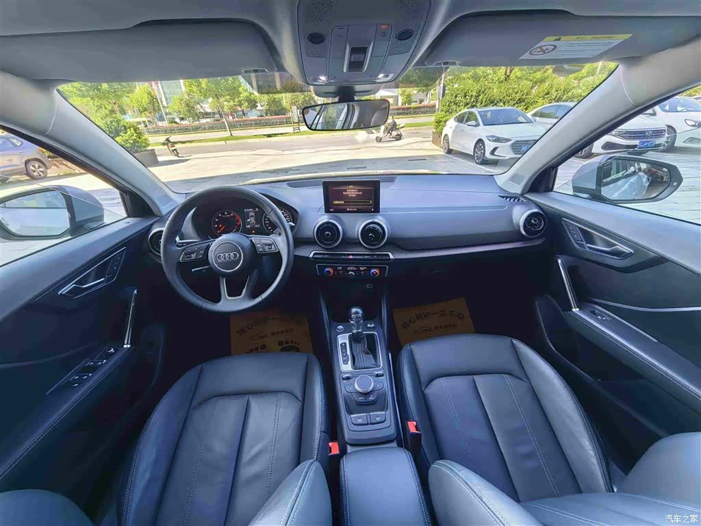 Audi Q2L, 2024 все фото
