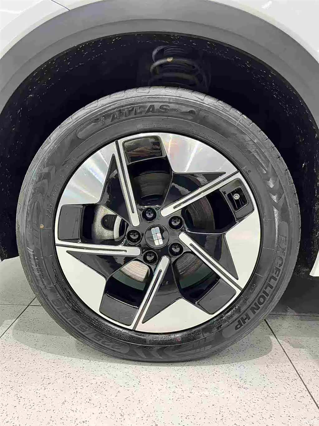 Geely Galaxy E5, 2025 10