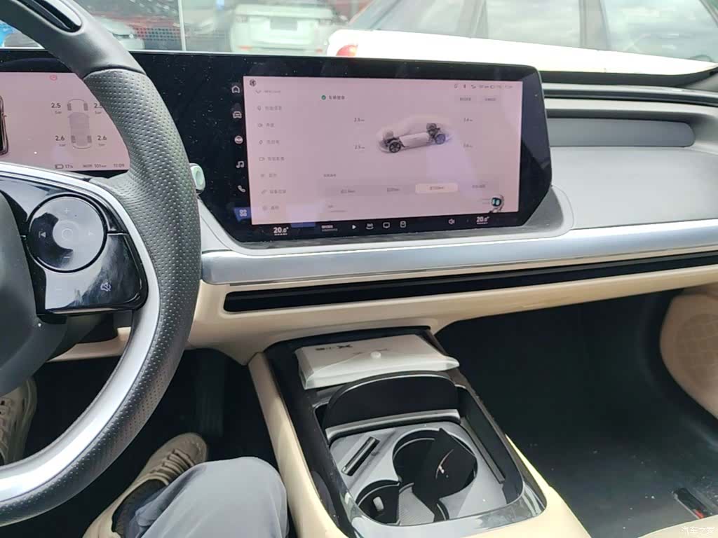 Xpeng P7, 2020 13