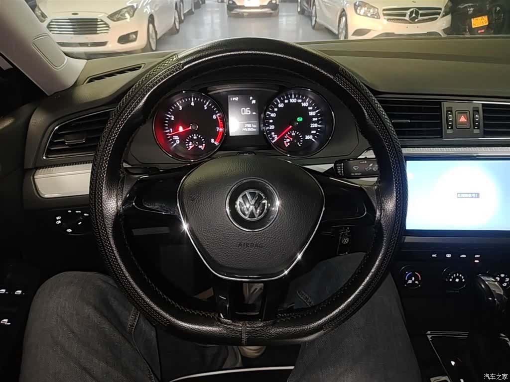 Volkswagen Lamando, 2018 11