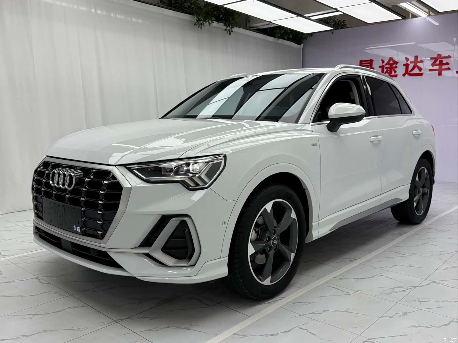 Audi Q3, 2022 1