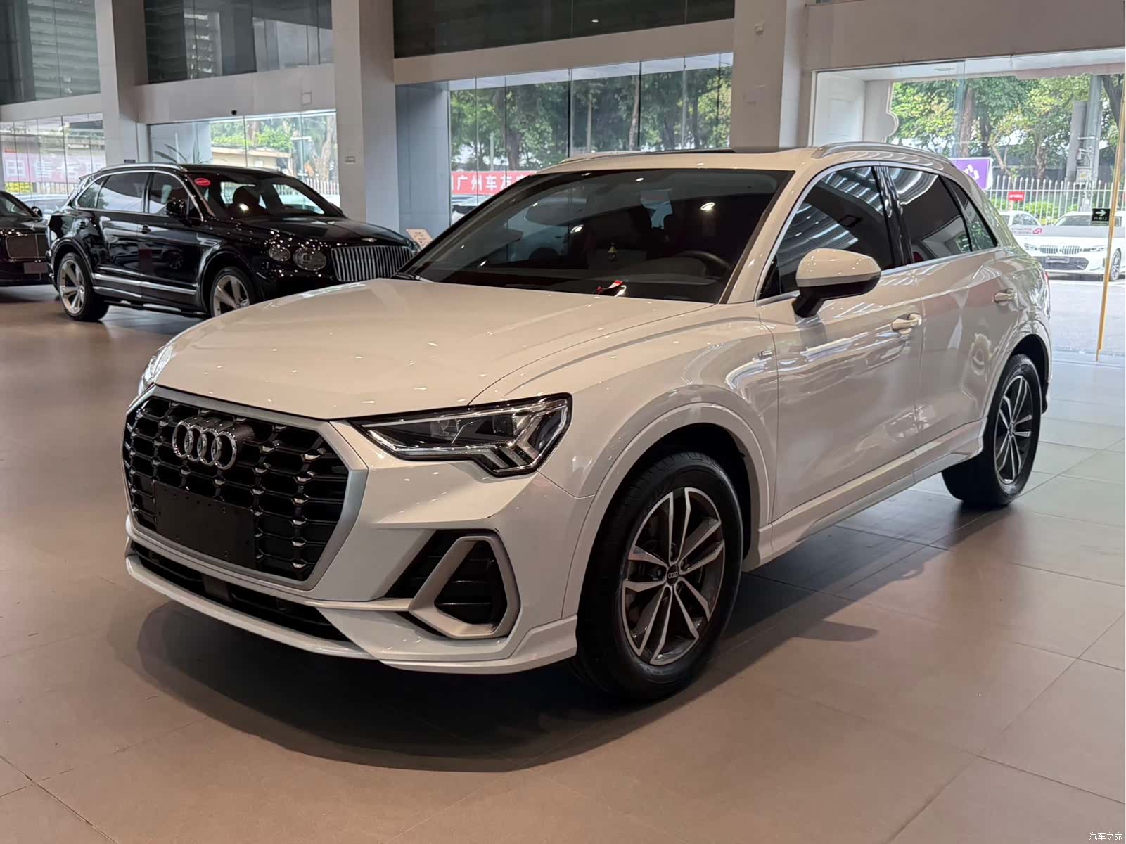 Audi Q3, 2022 1