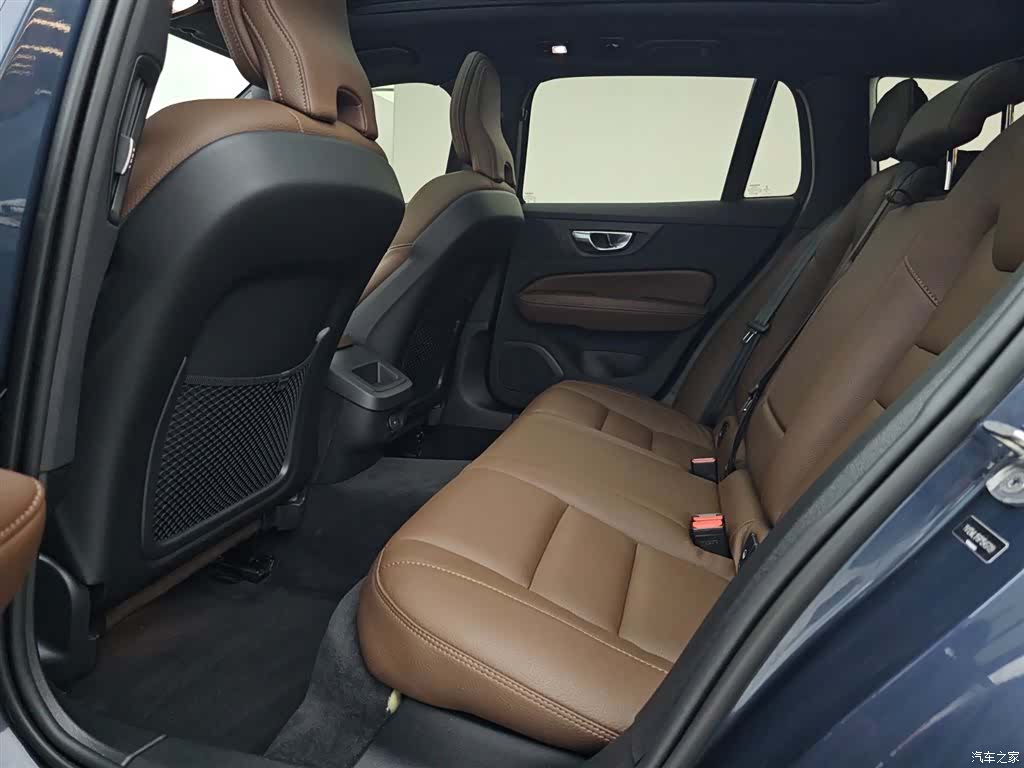 Volvo V60, 2024 15