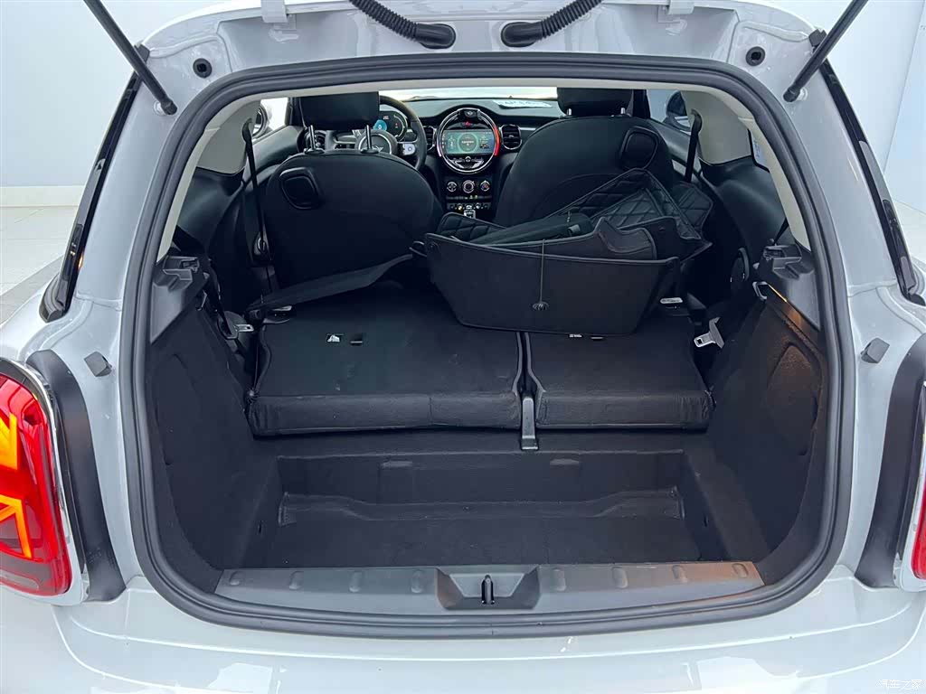 Mini ONE, 2024 3