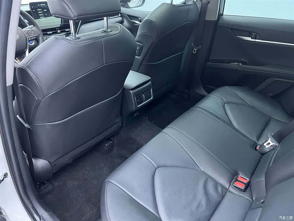 Toyota Camry, 2023 19