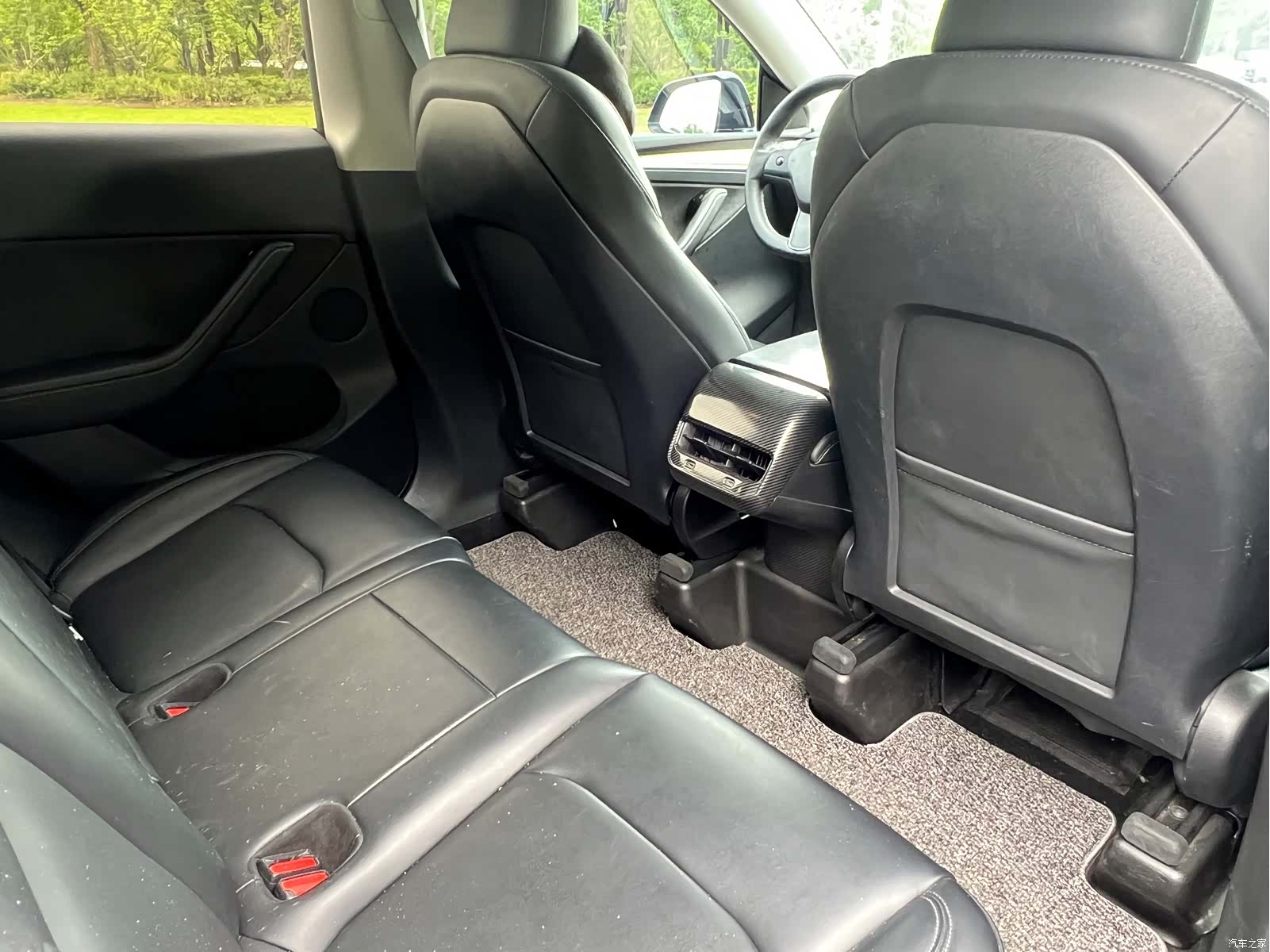 Tesla Model Y, 2022 13