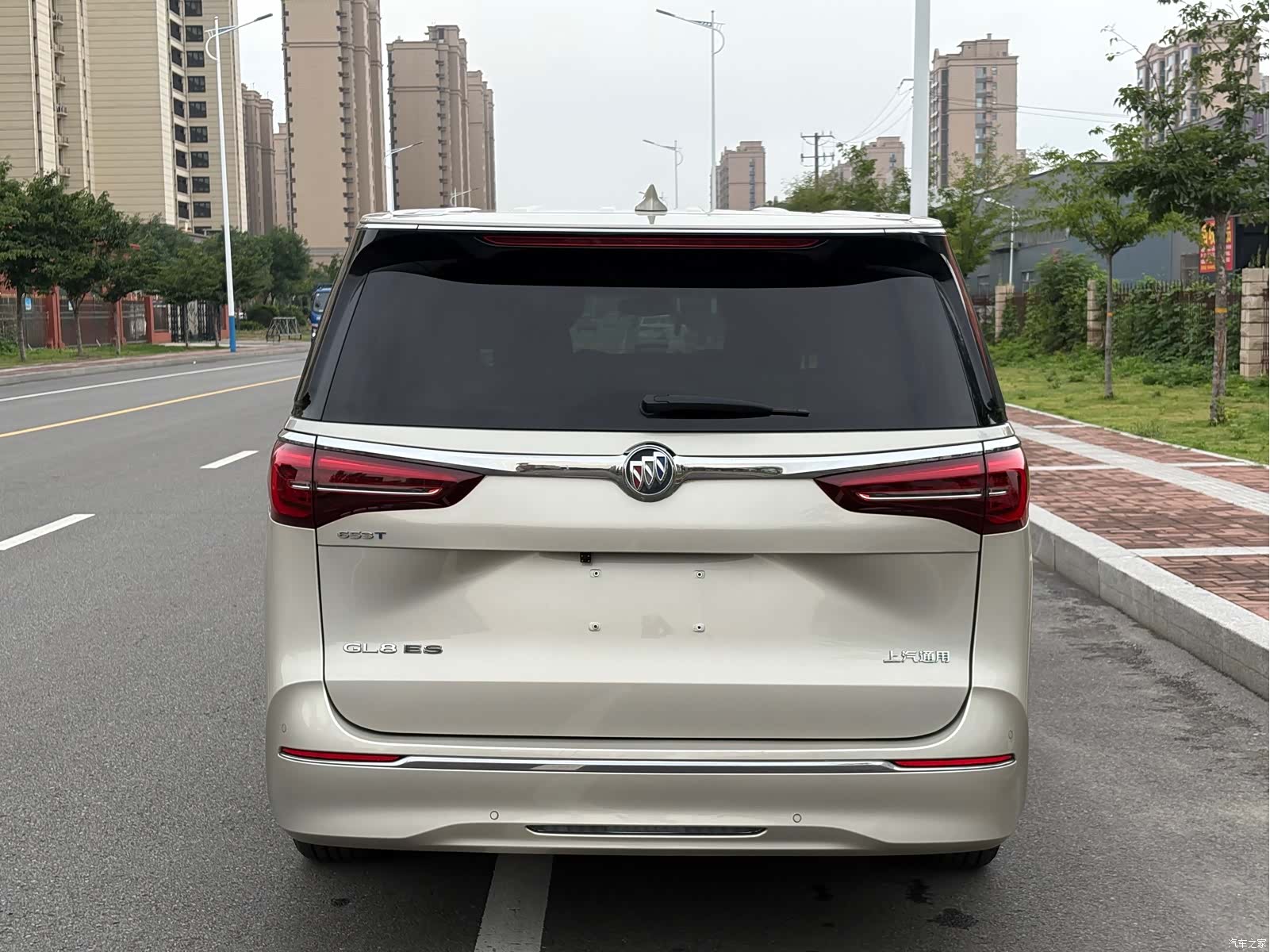 Buick GL8, 2023 4
