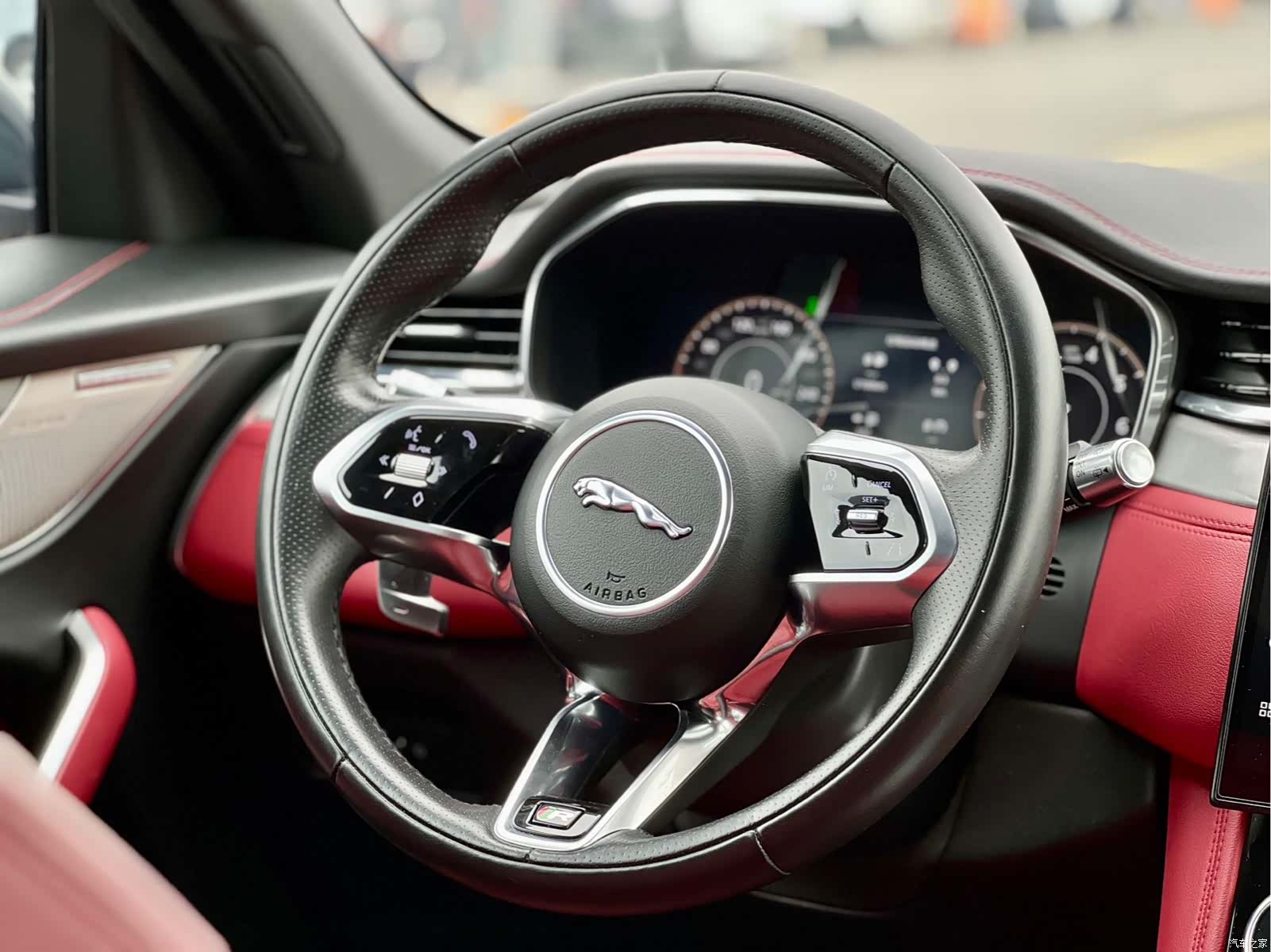 Jaguar F-PACE, 2021 11