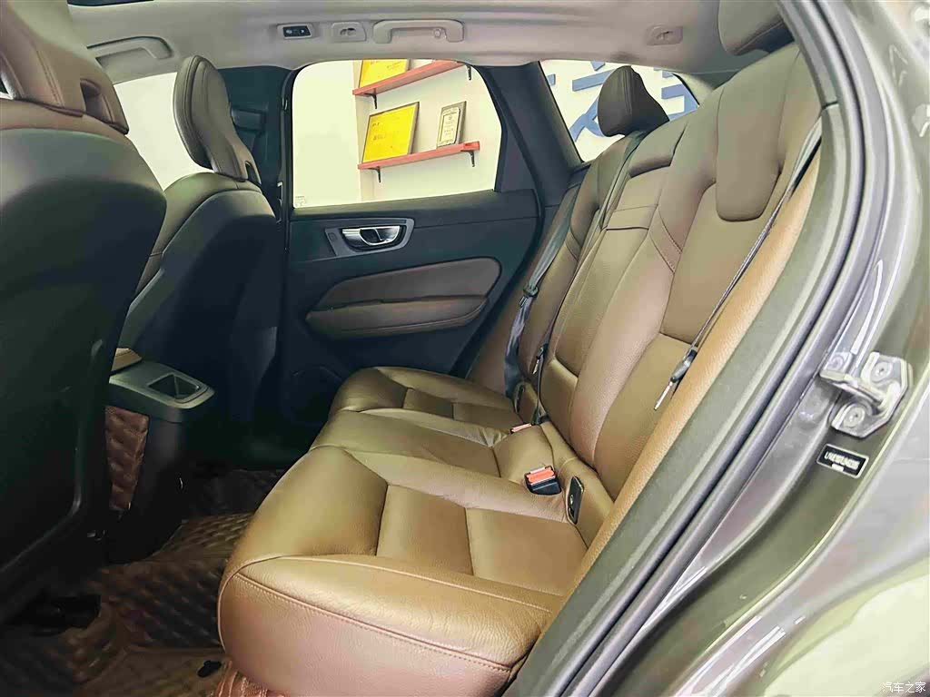 Volvo XC60, 2019 22