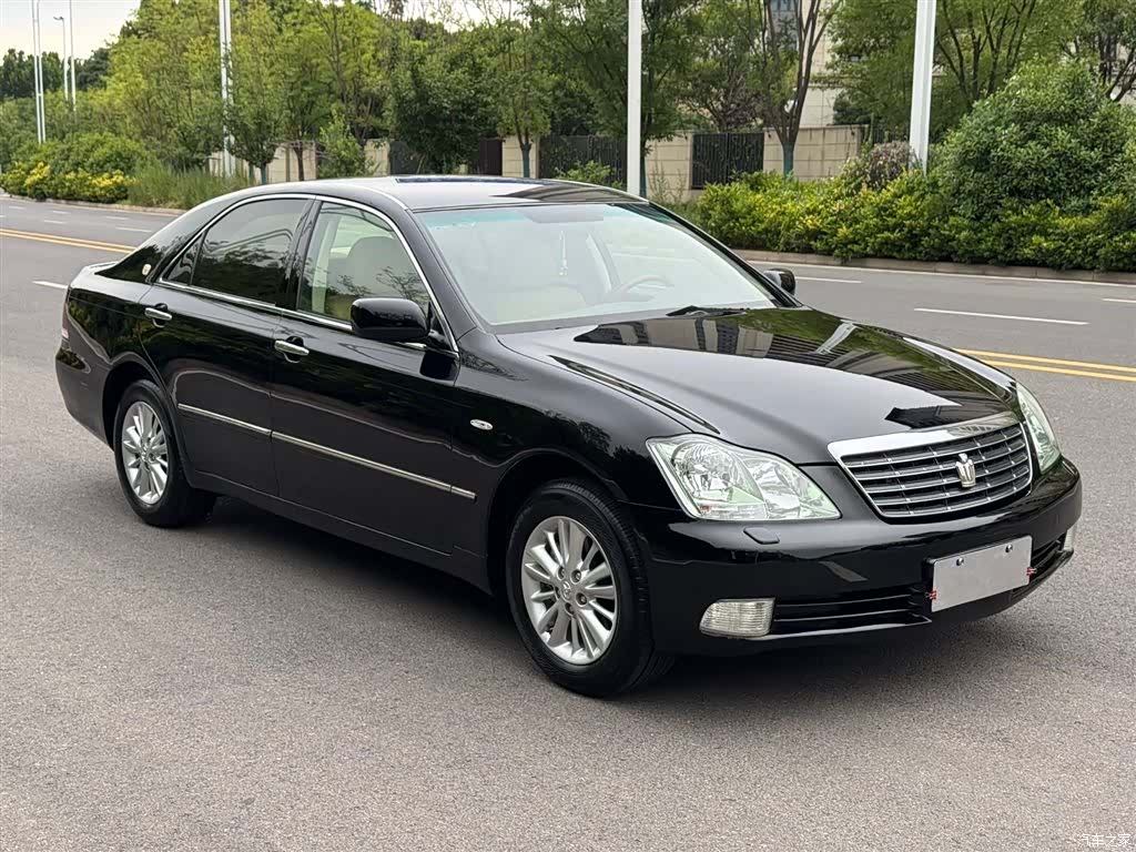 Toyota Crown, 2006 3