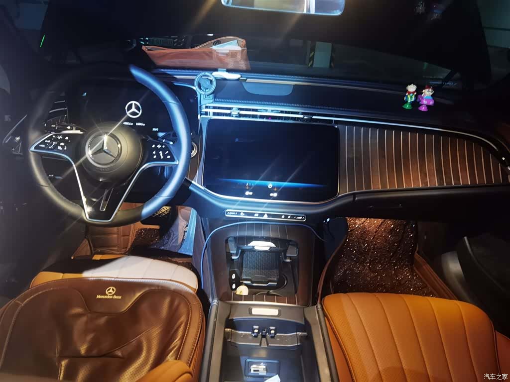 Mercedes-Benz E-Class, 2025 4