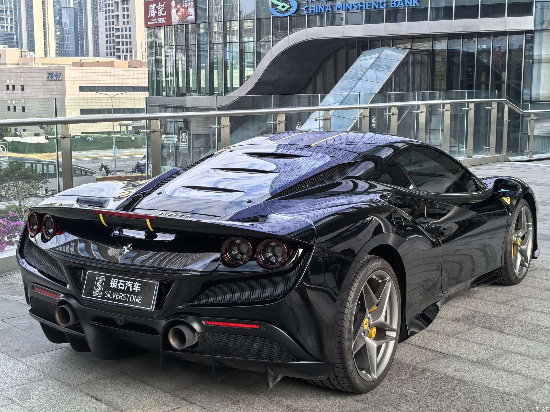 Ferrari F8, 2022 6