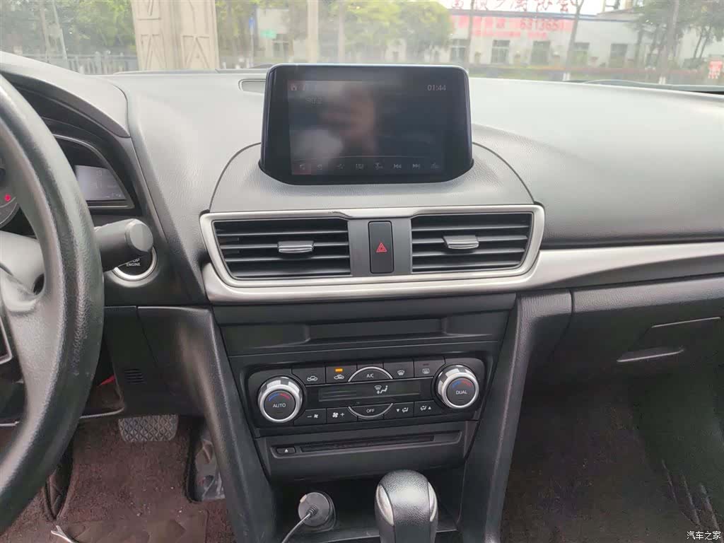 Mazda Mazda3, 2018 13