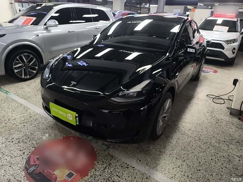 Tesla Model Y, 2024 1