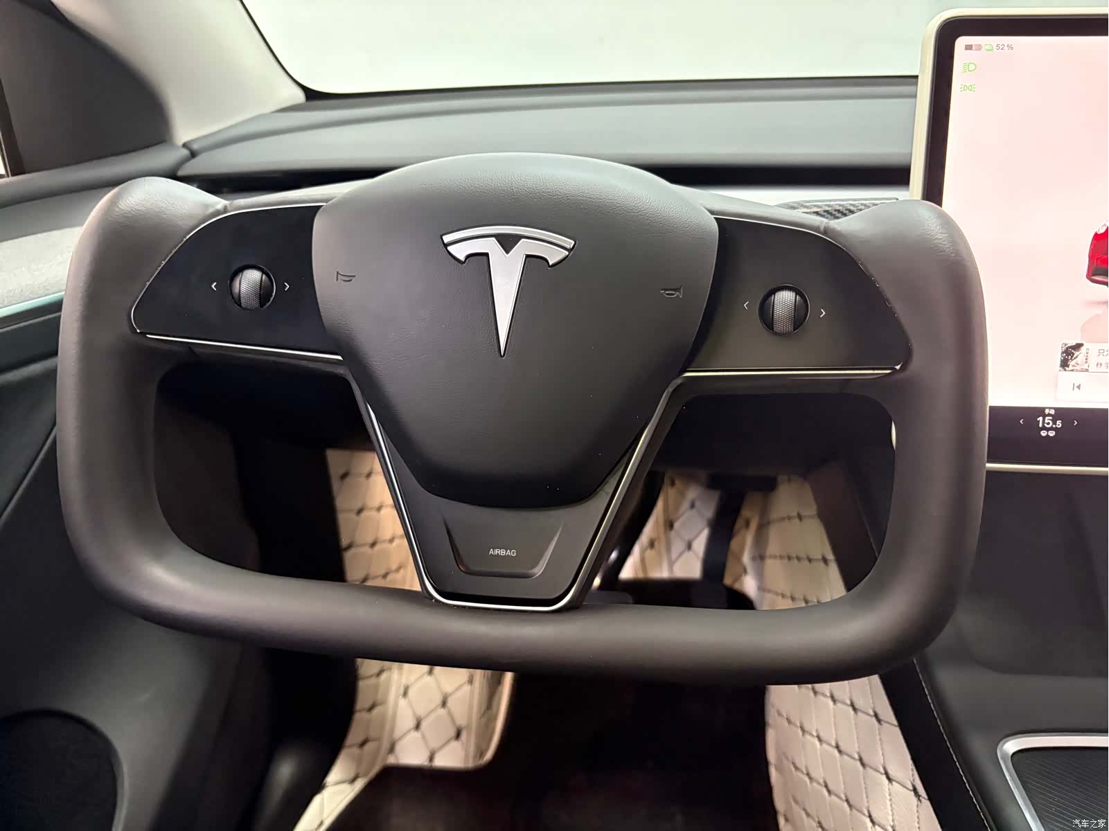 Tesla Model Y, 2023 13