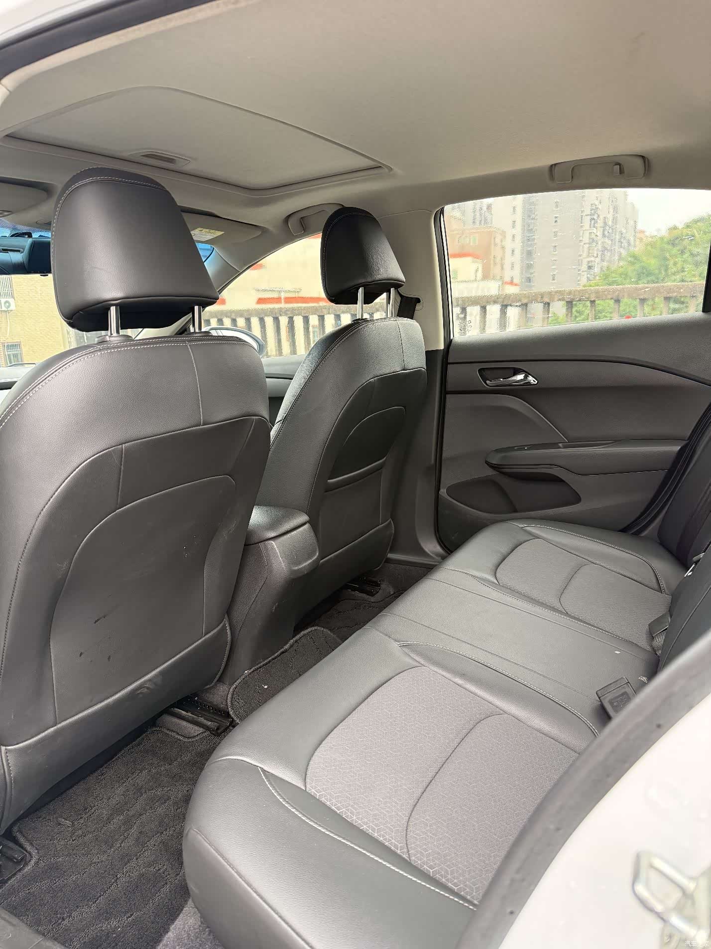 Chevrolet 320, 2019 6