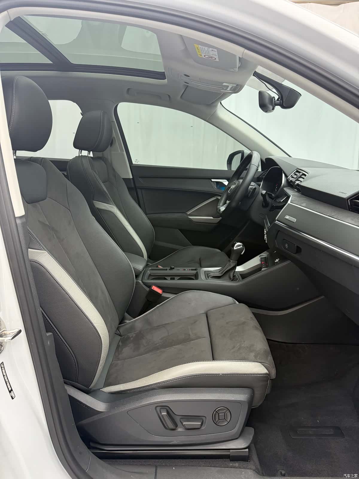 Audi Q3, 2023 12