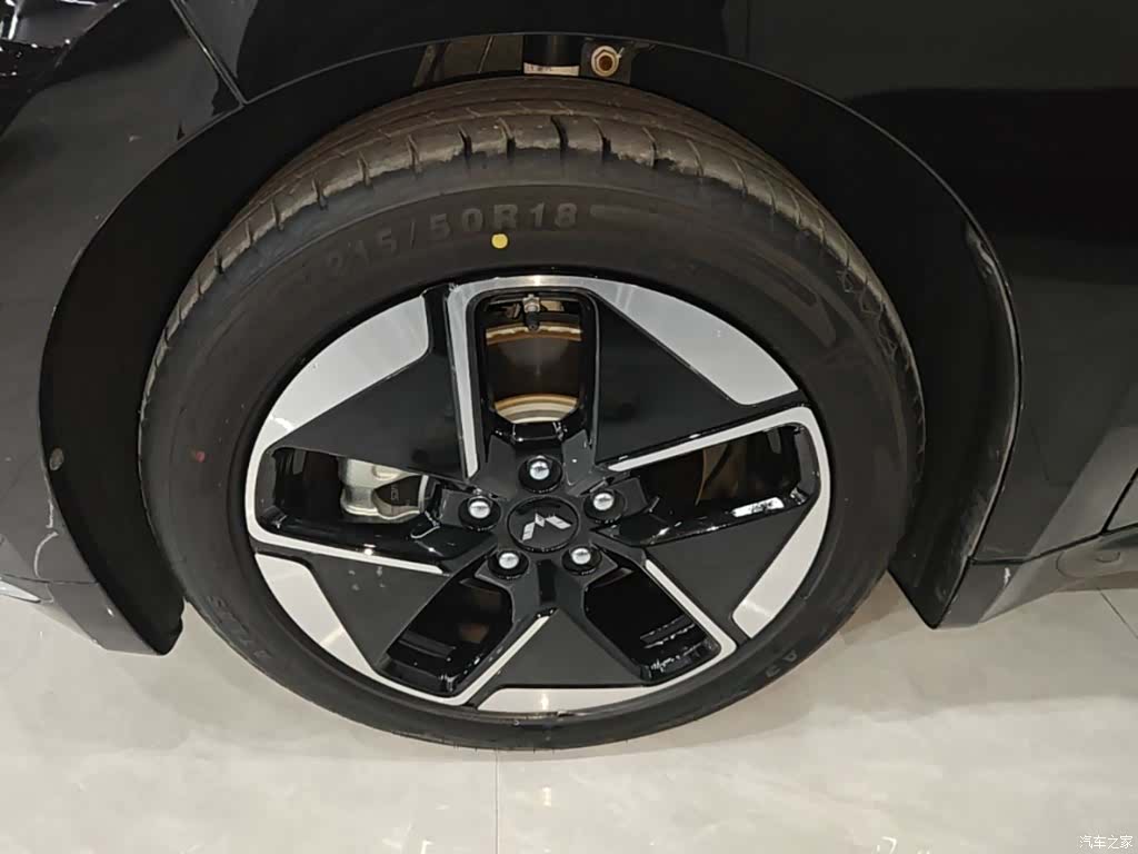 Wuling Starlight, 2025 23