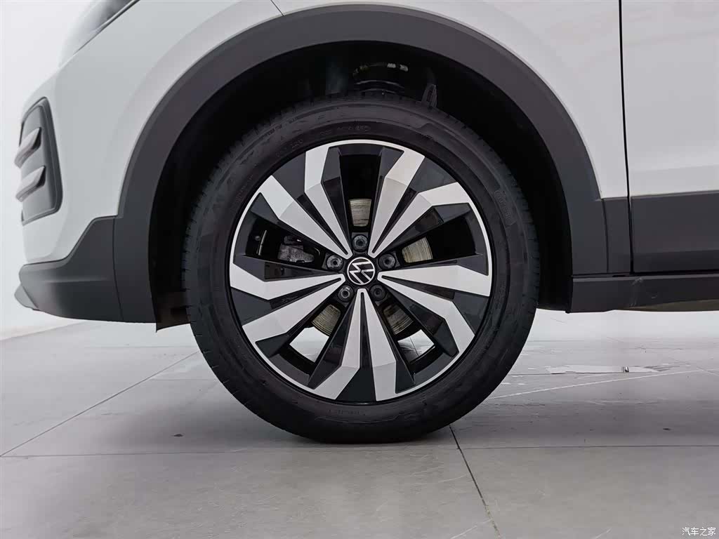 Volkswagen Tharu, 2024 17