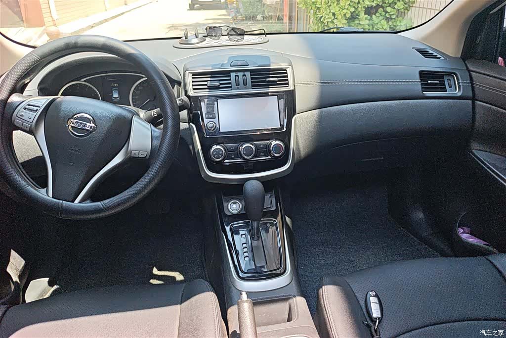 Nissan Tiida, 2016 12