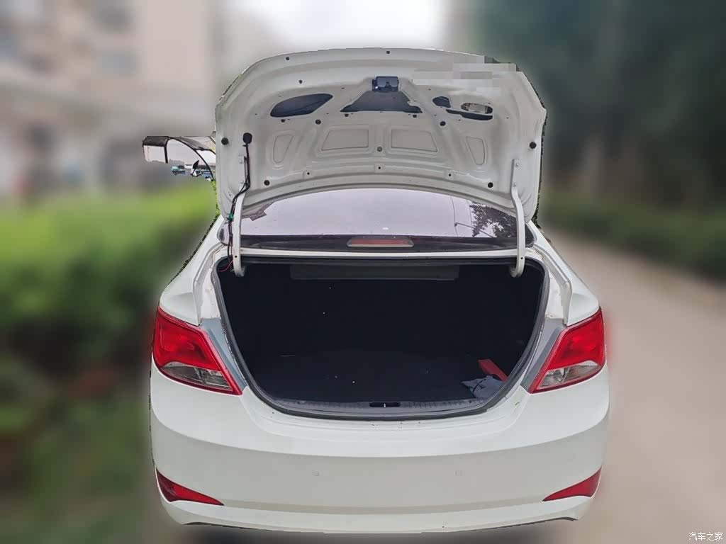 Hyundai GLS, 2015 20