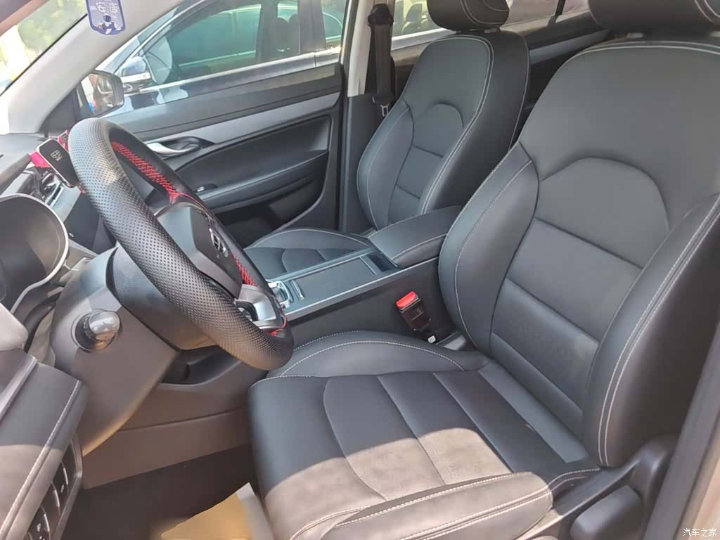 Geely Emgrand, 2021 15