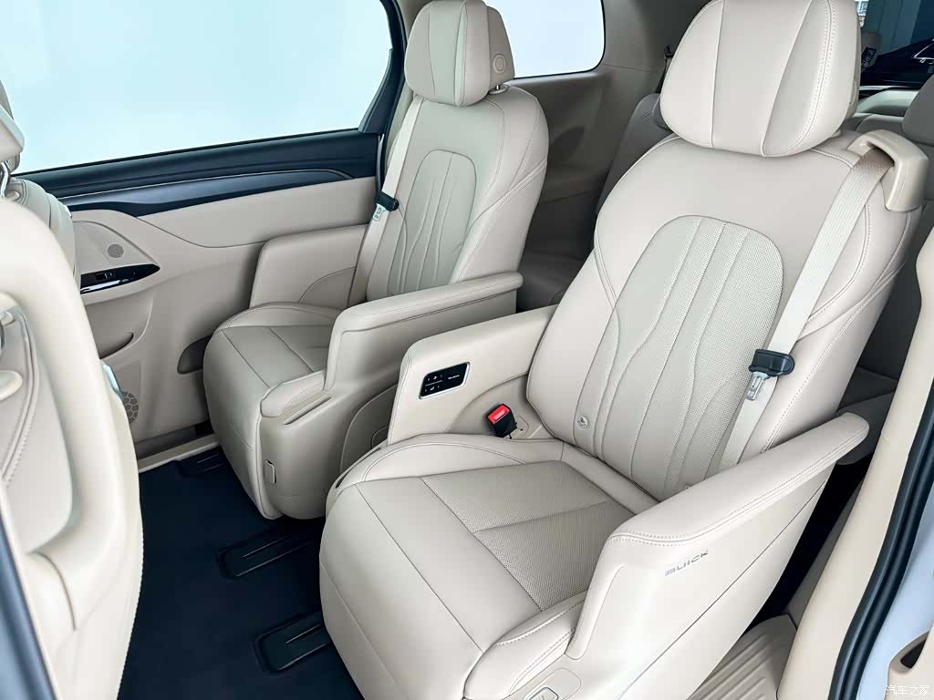 Buick GL8, 2025 8