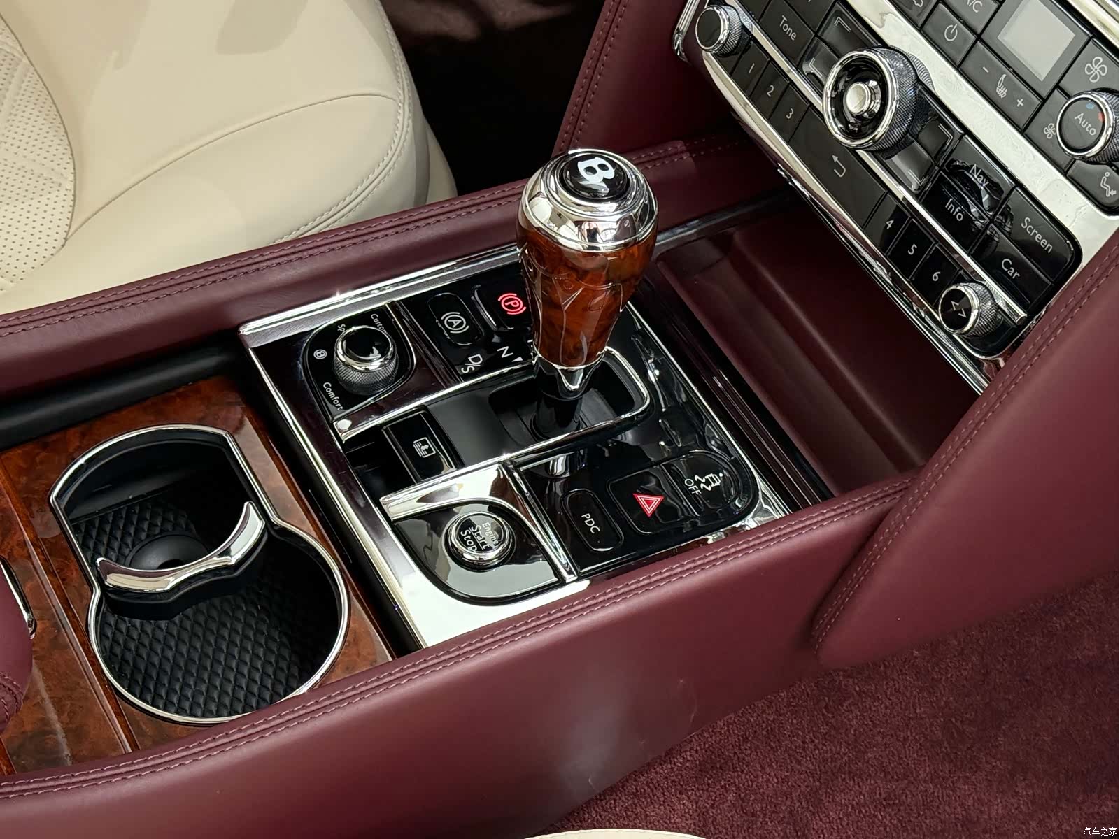 Bentley Mulsanne, 2012 15