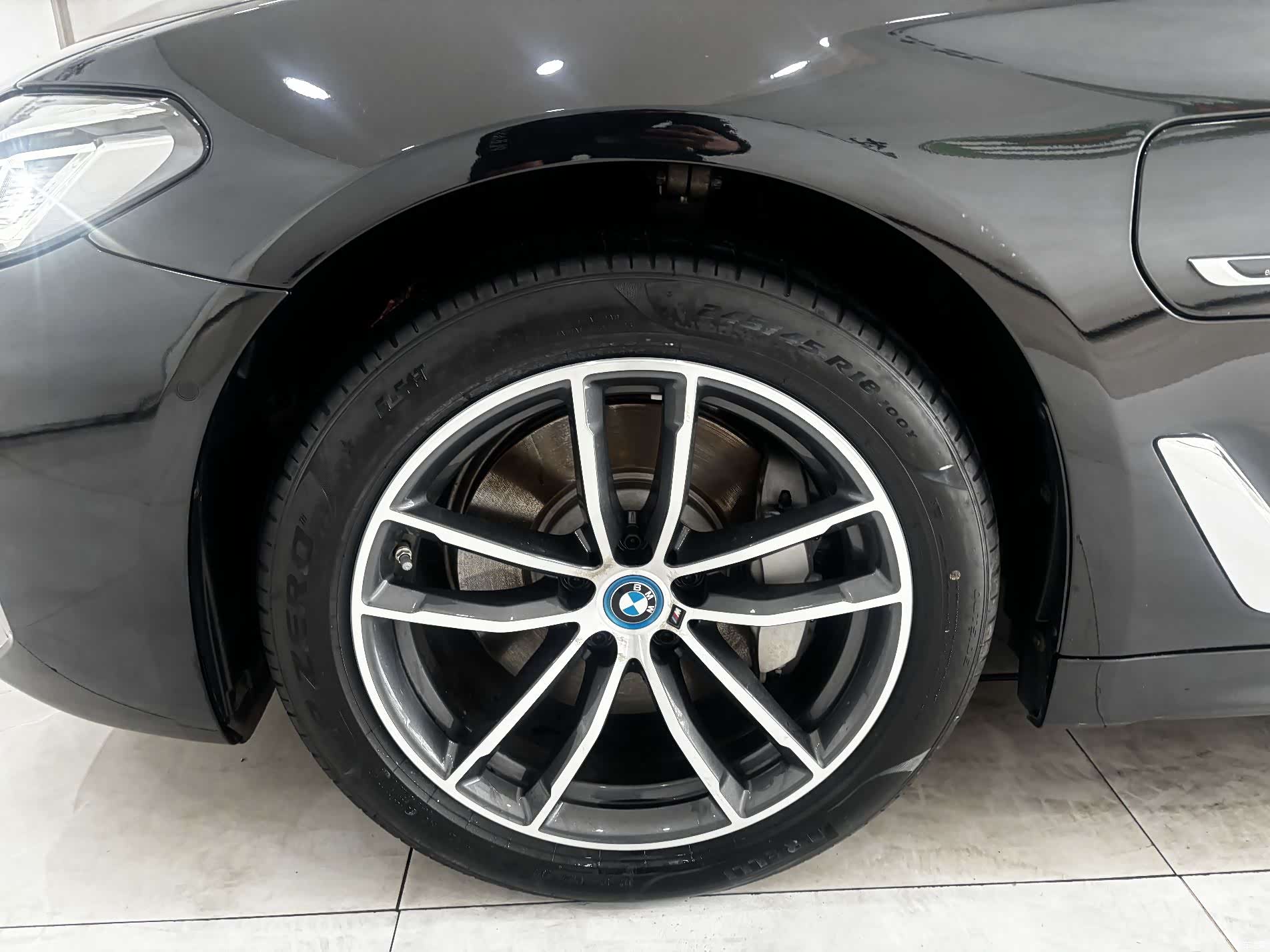 BMW 5 Series, 2024 32