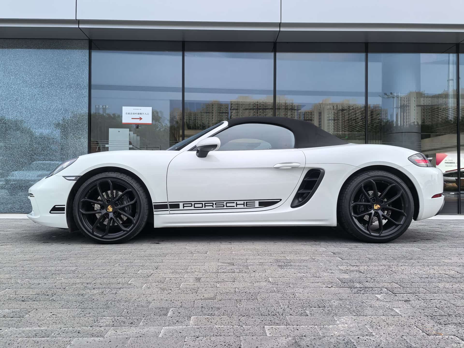 Porsche Boxster, 2026 все фото