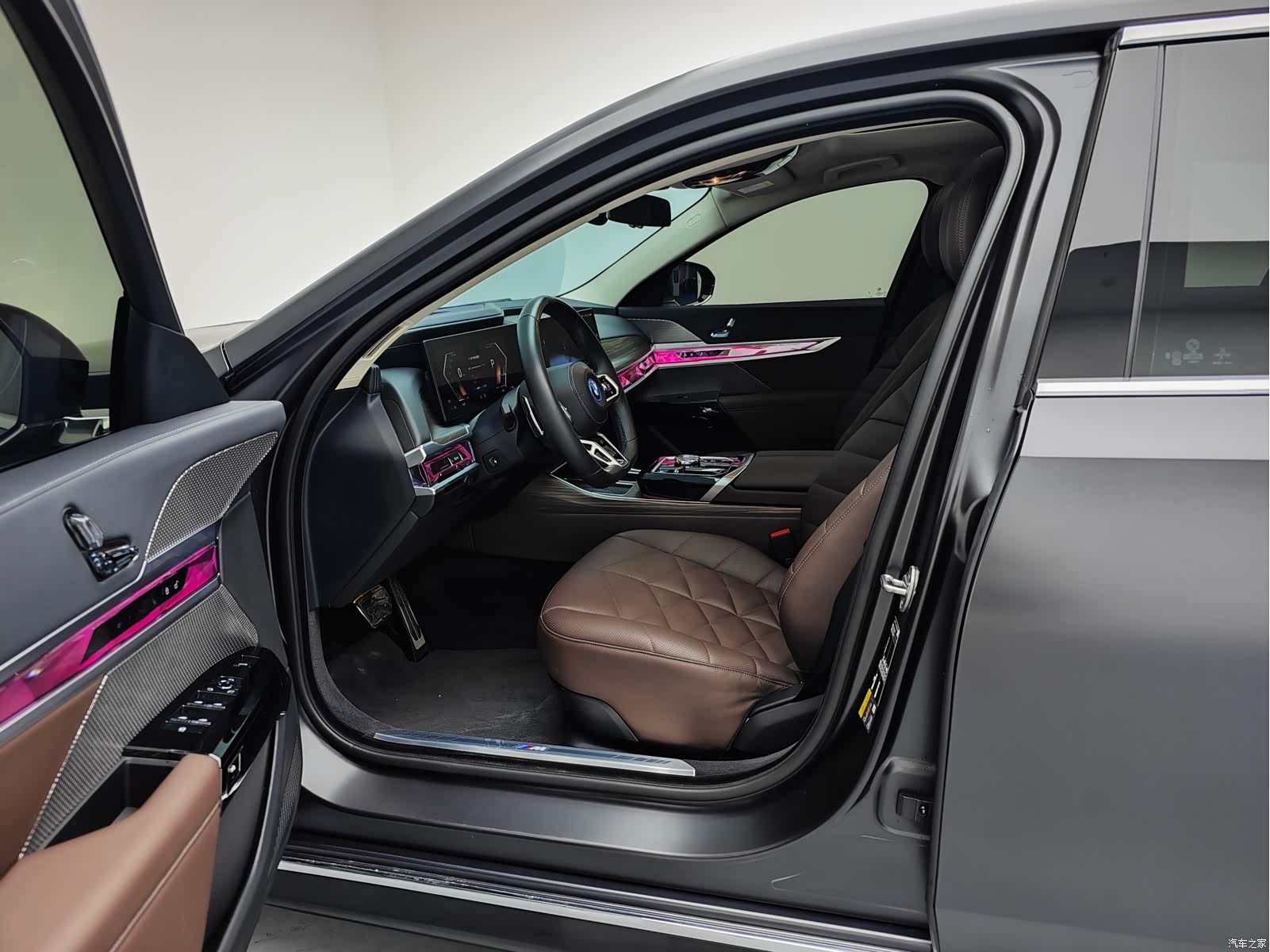 BMW i7, 2023 18