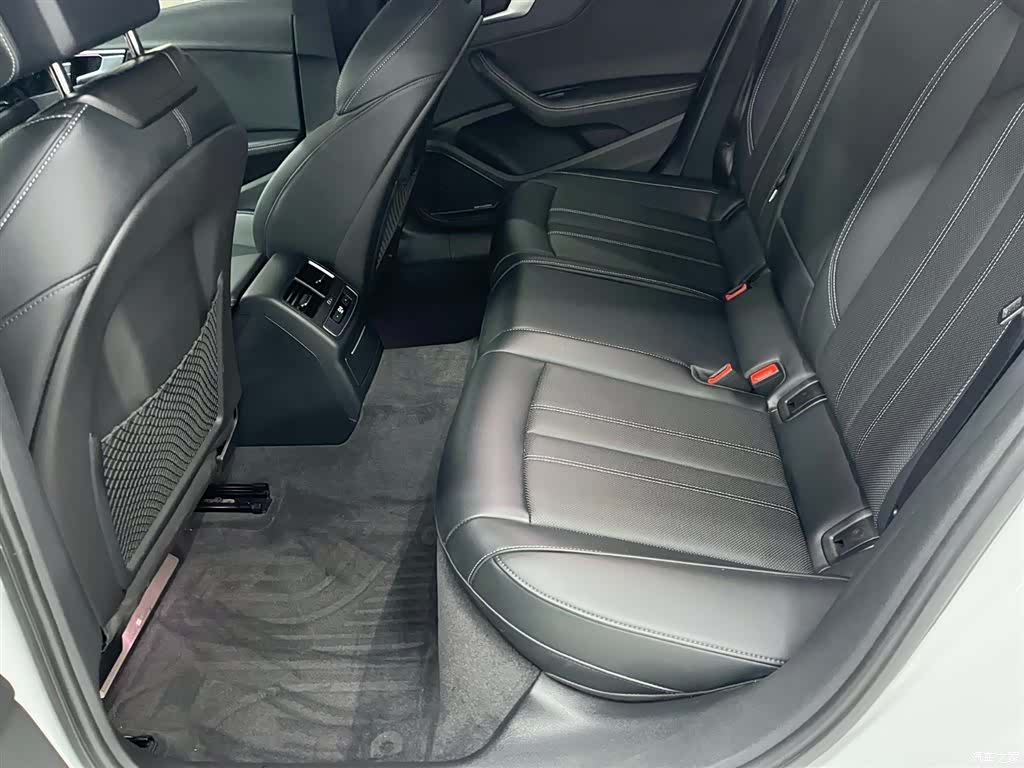 Audi A4L, 2024 12