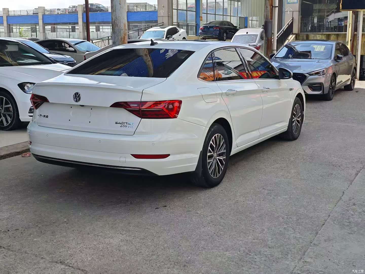 Volkswagen Sagitar, 2021 7