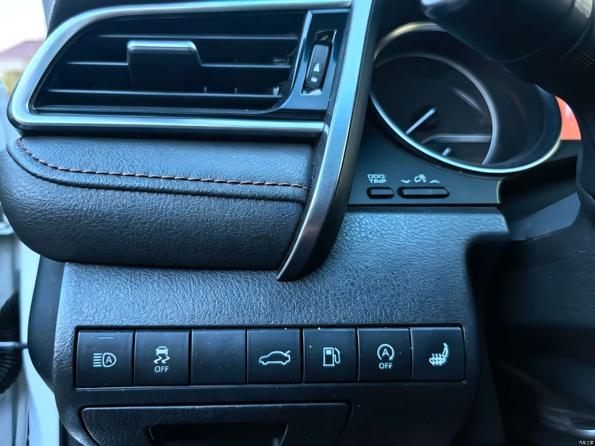 Toyota Camry, 2019 17